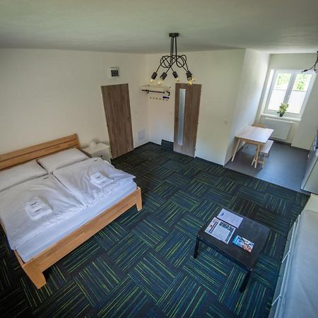 Penzion Nezarka 59 Jindřichŭv Hradec Exterior foto
