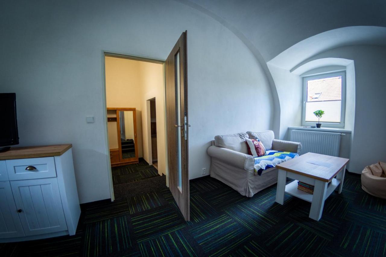 Penzion Nezarka 59 Jindřichŭv Hradec Exterior foto
