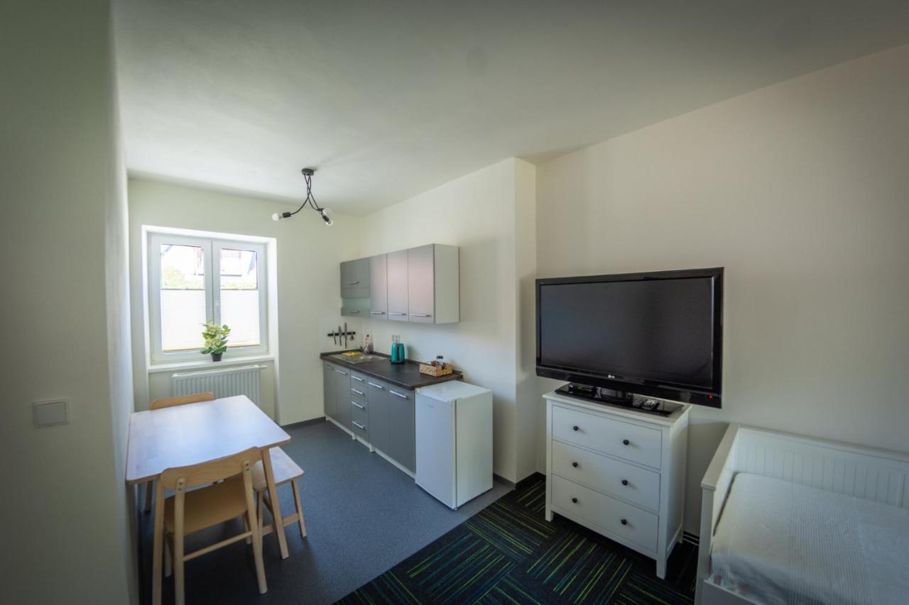 Penzion Nezarka 59 Jindřichŭv Hradec Exterior foto