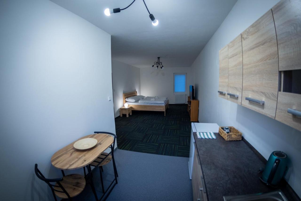 Penzion Nezarka 59 Jindřichŭv Hradec Exterior foto